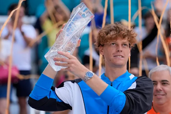 Jannik Sinner arrasa a Grigor Dimitrov y se consagra en Miami